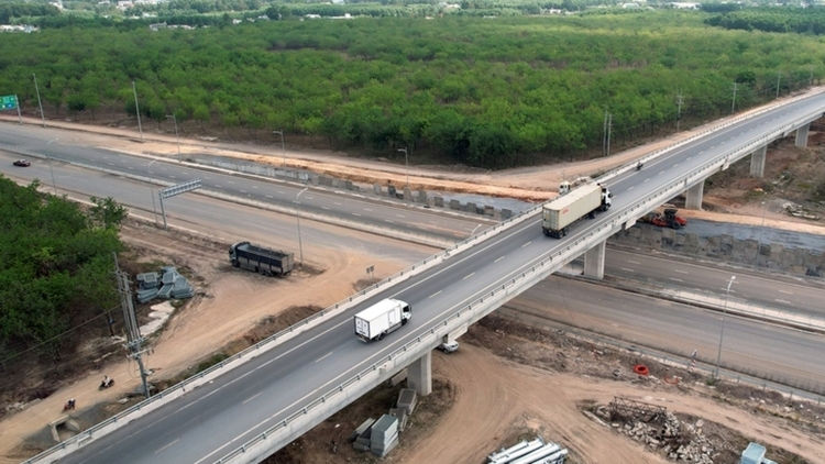 Đòn bẩy hạ tầng từ Cao tốc Biên Hòa - Vũng Tàu thông xe năm 2026 sẽ kích hoạt sức hút khổng lồ cho tổ hợp nghỉ dưỡng đẳng cấp Sunshine Bay Retreat.